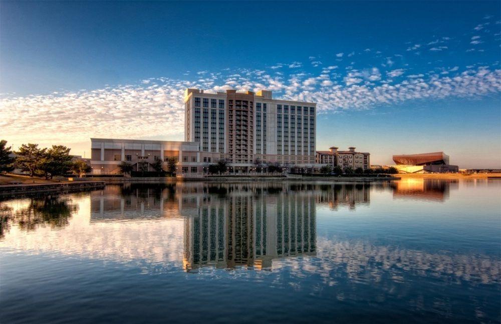 Отель Marriott Dallas Las Colinas Ирвинг Экстерьер фото